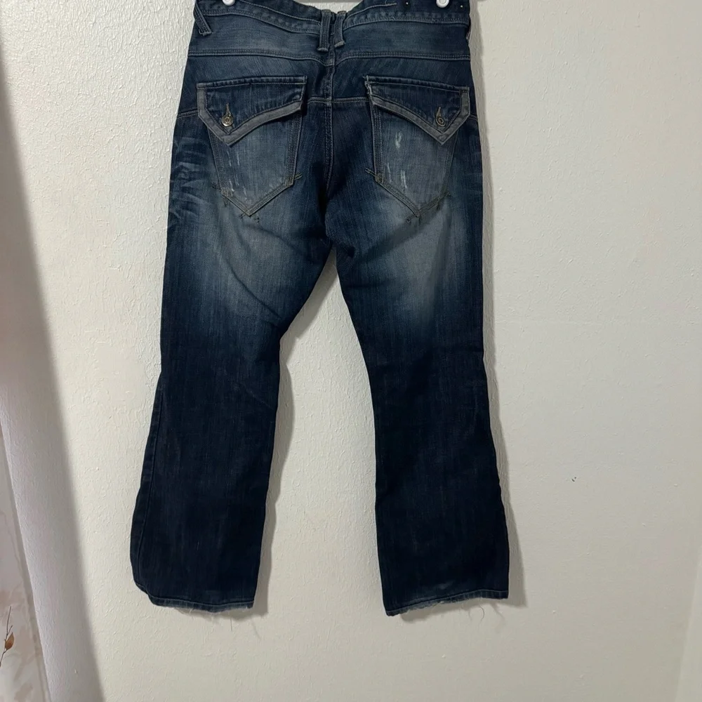 G by Guess Mens Sz 30 Whiskering Details Straight Leg Jeans Button Fly EUC - Picture 4 of 10